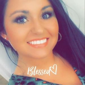 Meet your Posher, Amber